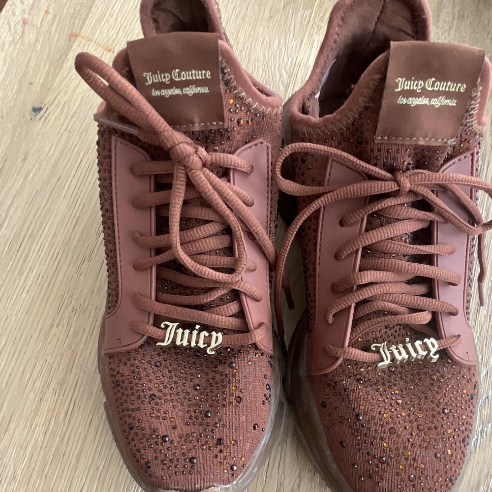 Juicy Couture Adana Brown Rhinestone Chunky Sneakers Womens Size 9 Logo Hardware